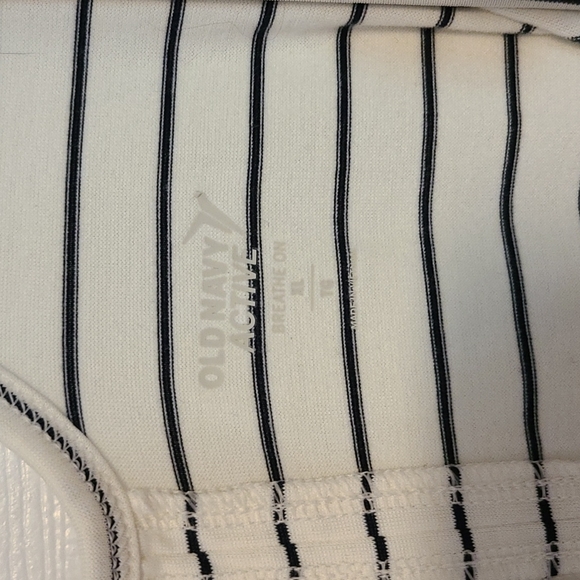 Old Navy Active Striped Tie-Back Tank XL - Picture 3 of 3